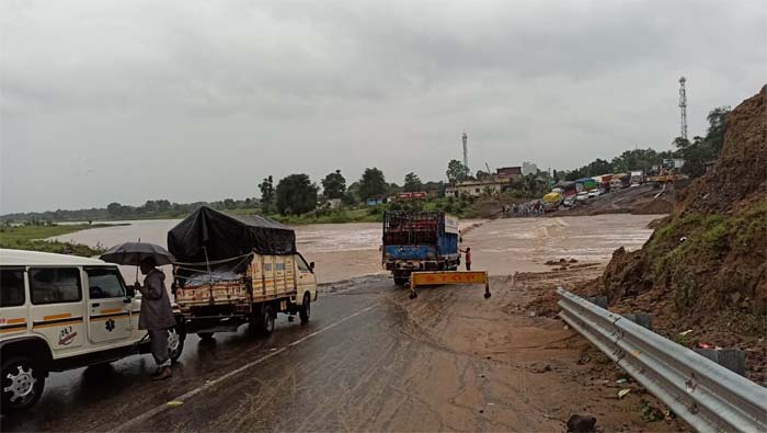 Flood on Betul Sukhtawa Bridge