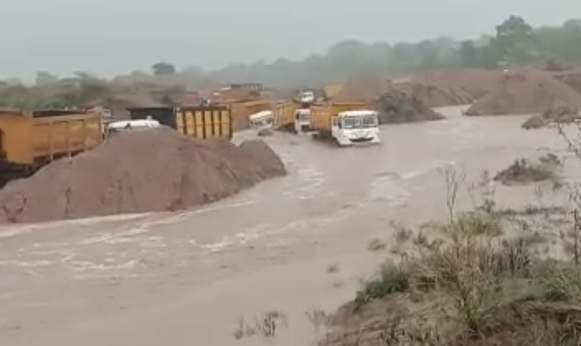 Illegal sand mining in Bhind district