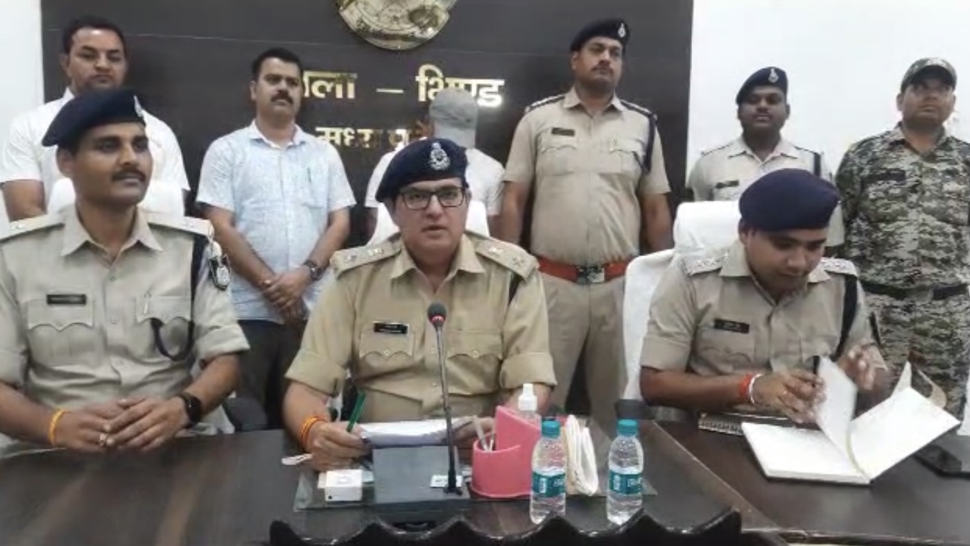 Madhya pradesh police solves Bhind loot case