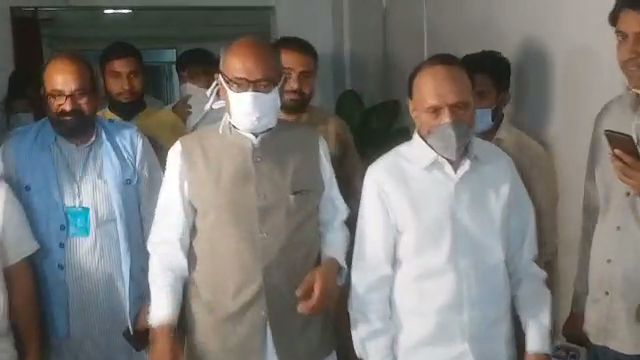 Kamal Nath and Digvijay meeting before voting PCC Office bhopal