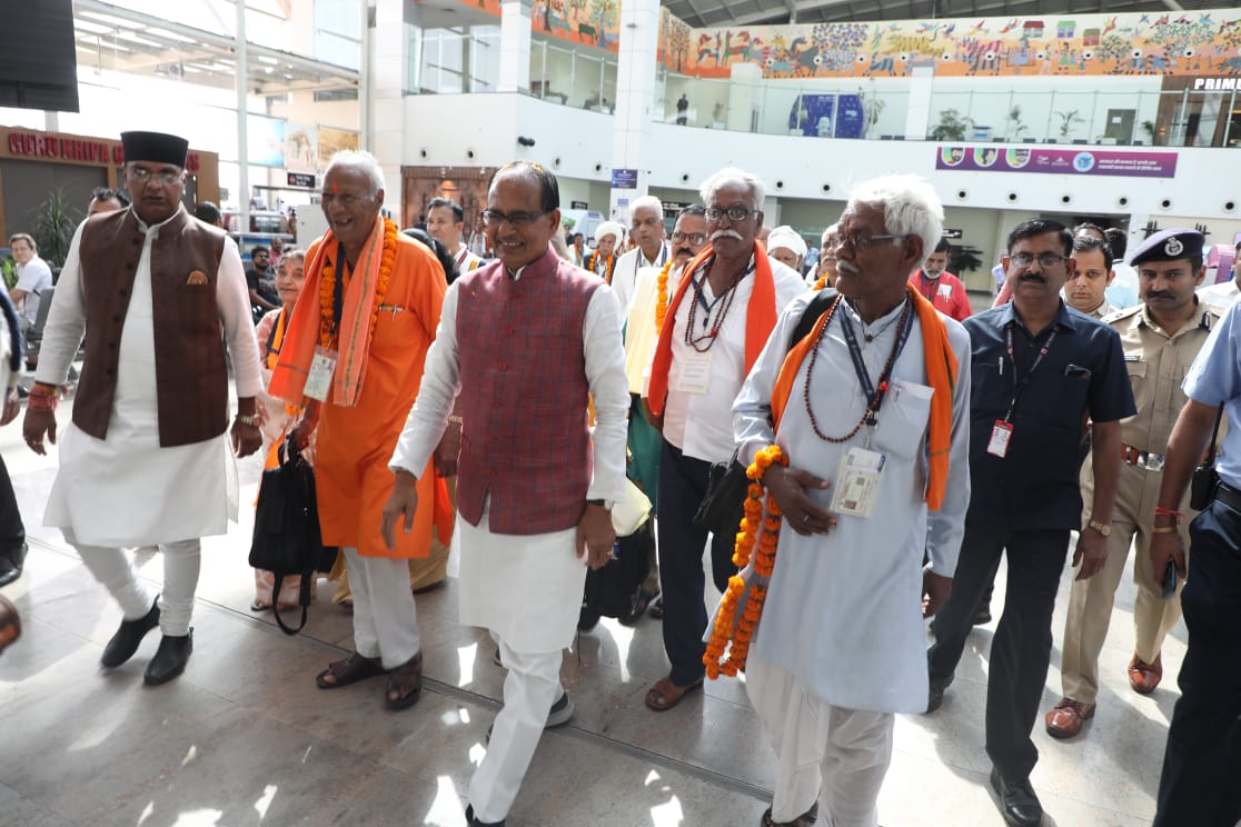 mp first state to provide air travel to pilgrims