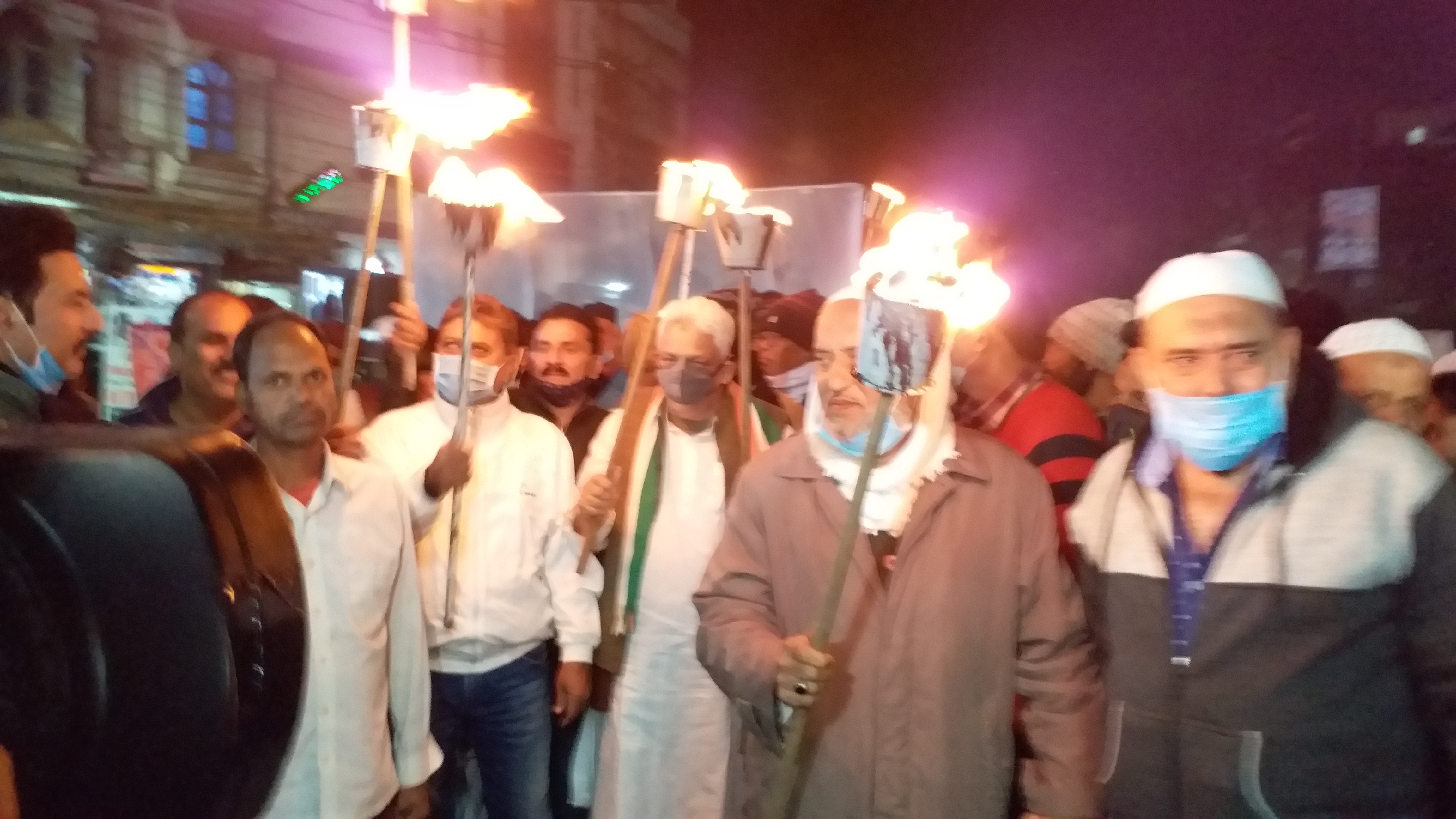 Bhopal gas tragedy Victims took out candle march mashal julus demanded for financial assistance