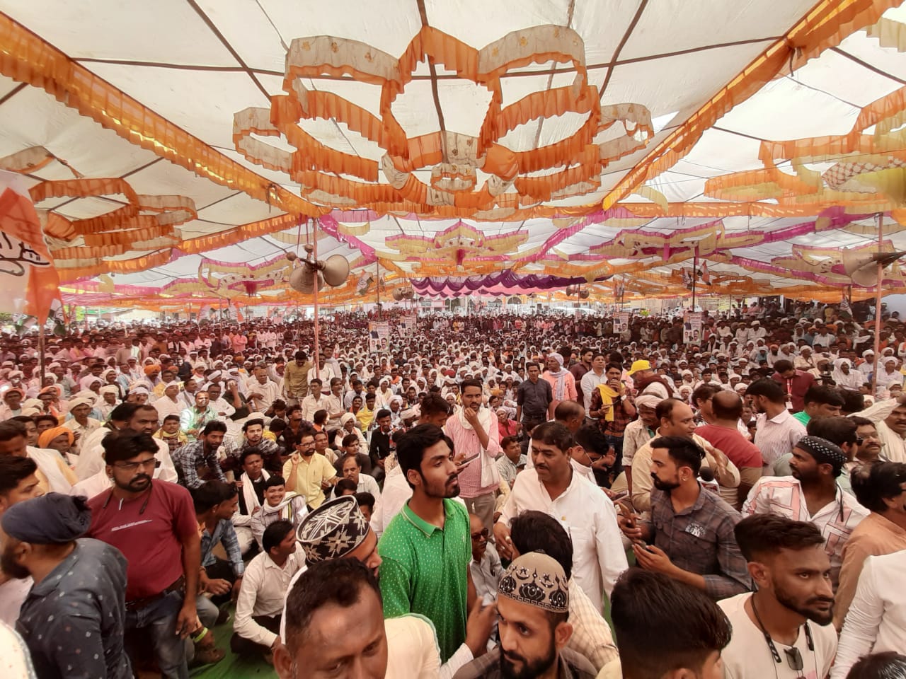 Former BJP MP Makhan Singh joined Congress party