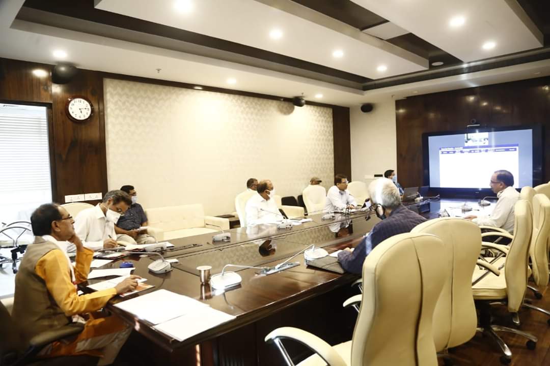 Review meeting taken by CM Shivraj on corona condition in madhya pradesh held in bhopal