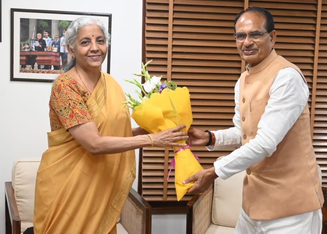 CM Shivraj met the Finance Minister