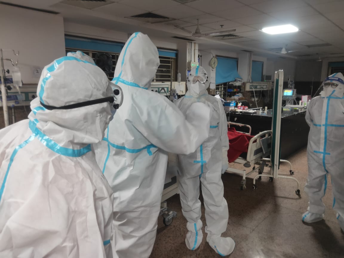 Superintendent wearing a PPE kit inspected at Hamidia Hospital in Bhopal