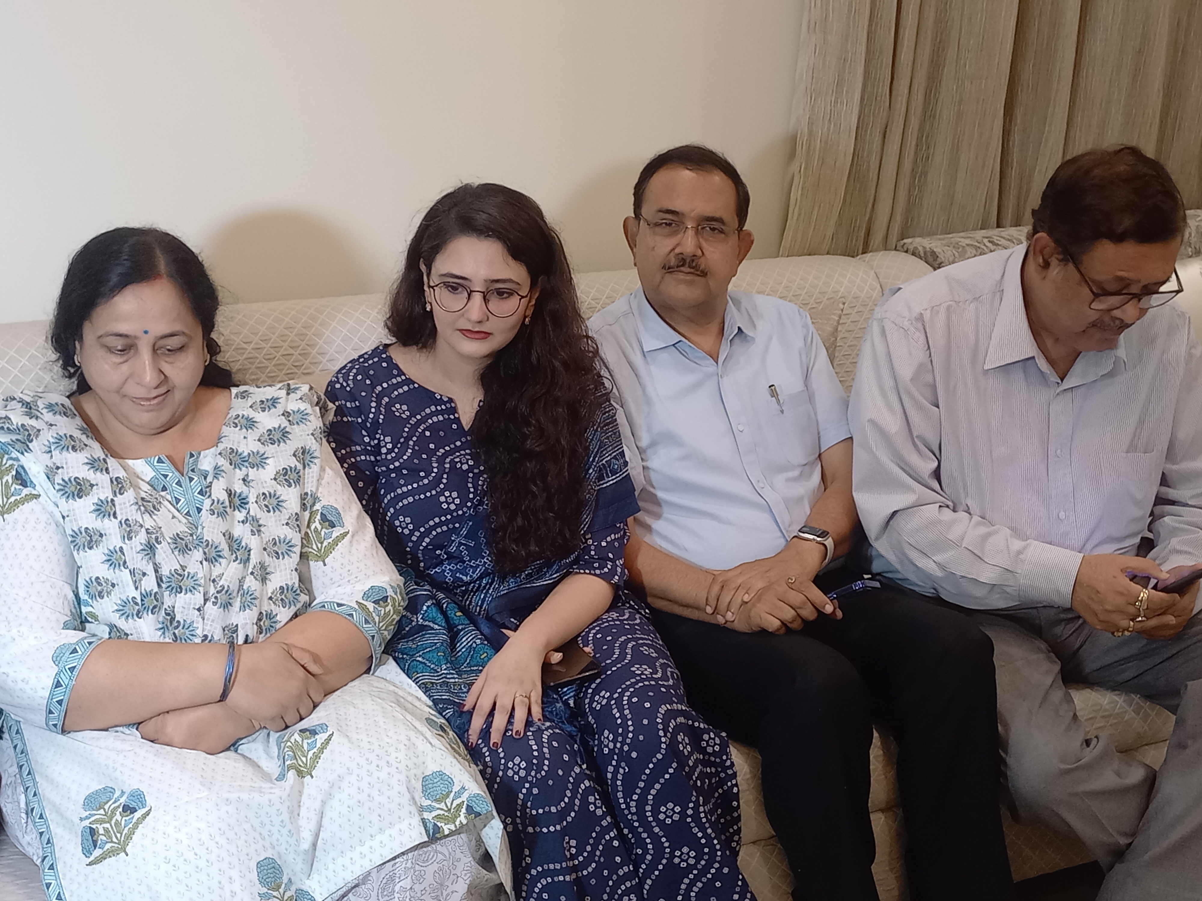 Pallavi Mishra with family