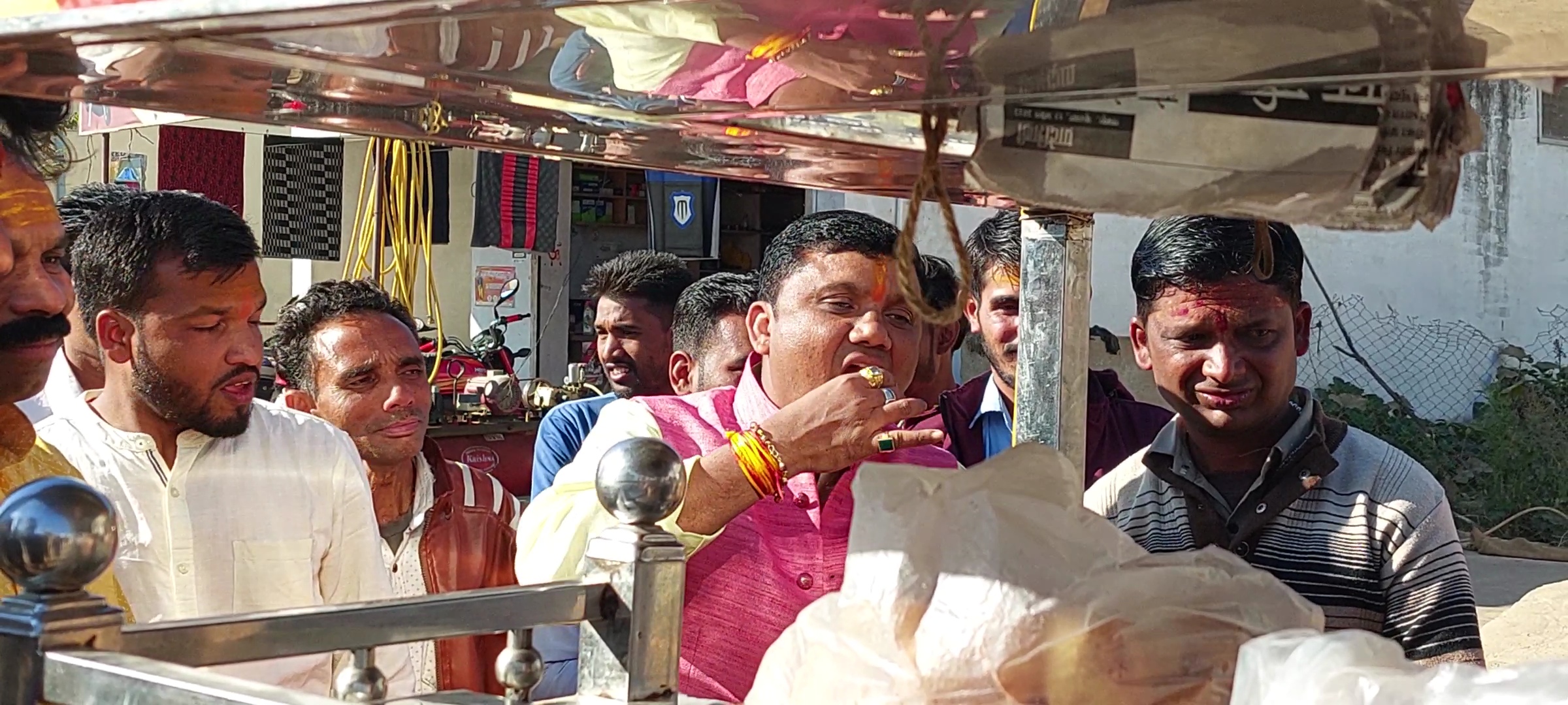 ayush minister eat Pani Puri