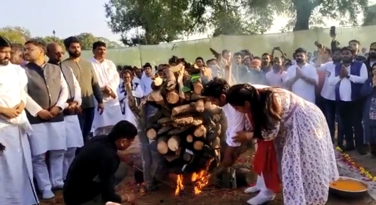Ashes of Sharad Yadav buried in Madhepura