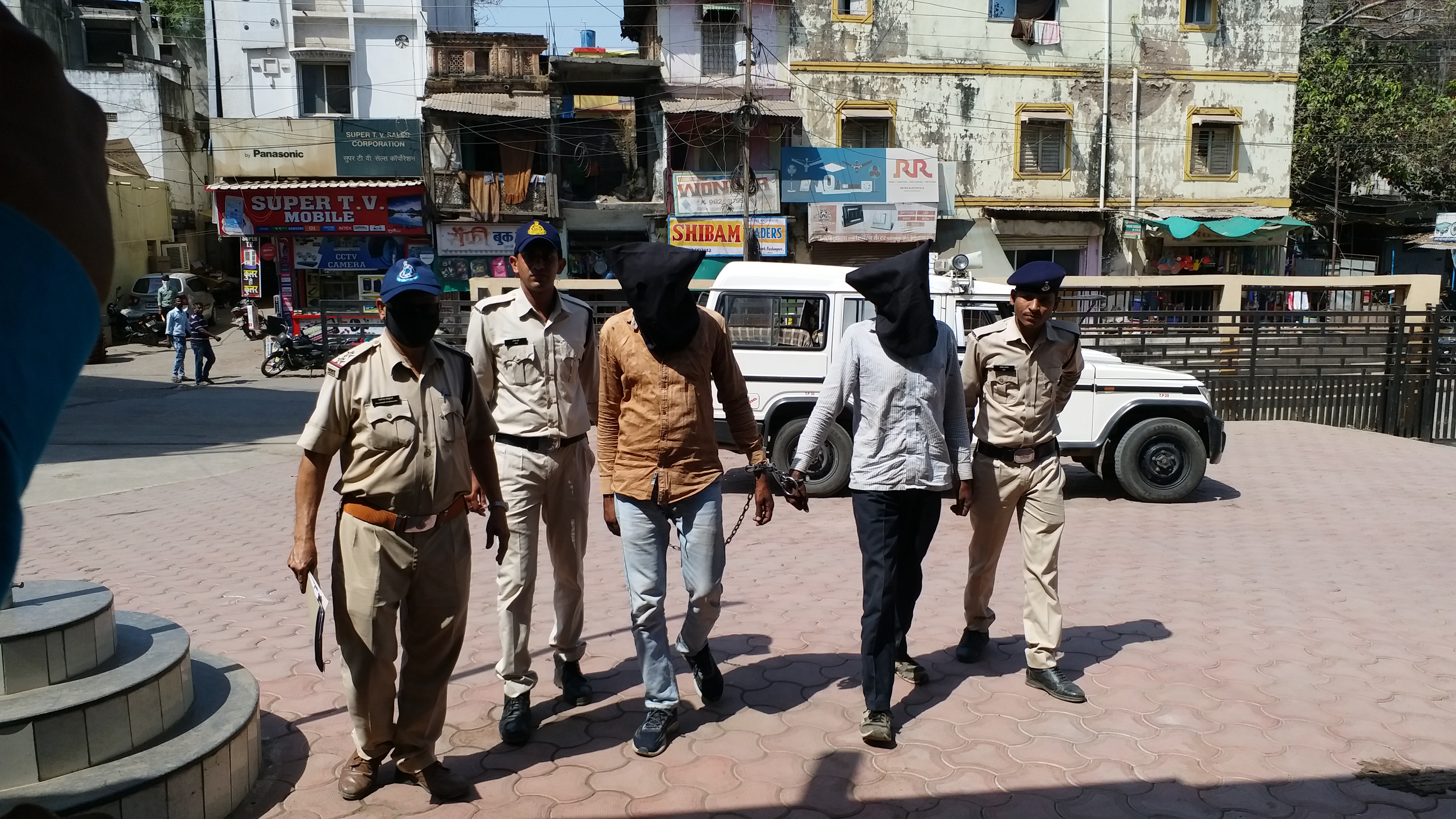 burhanpur police arrested 2 smuggler