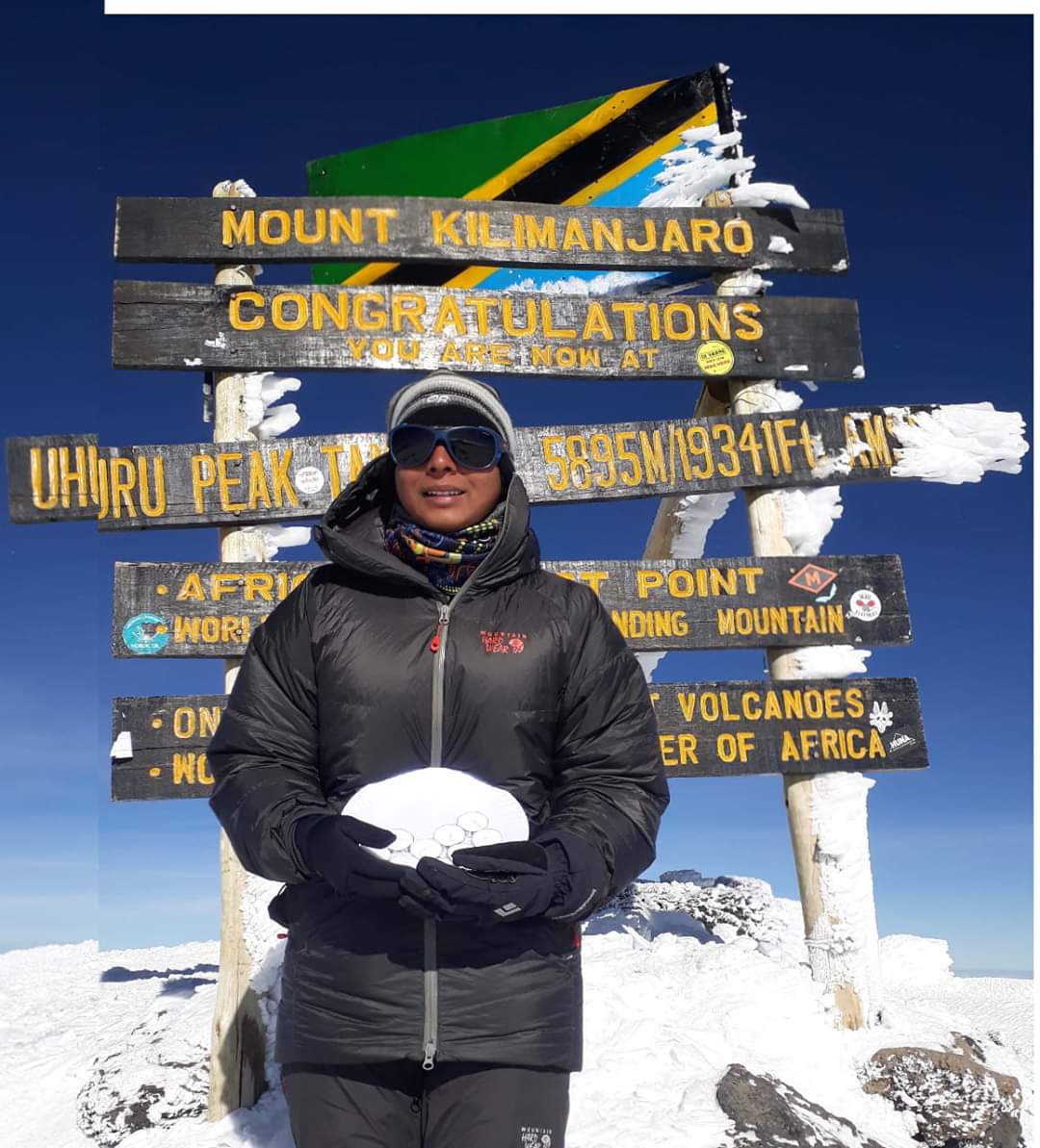 succeeded in climbing kilimanjaro africas highest peak in chhindwara