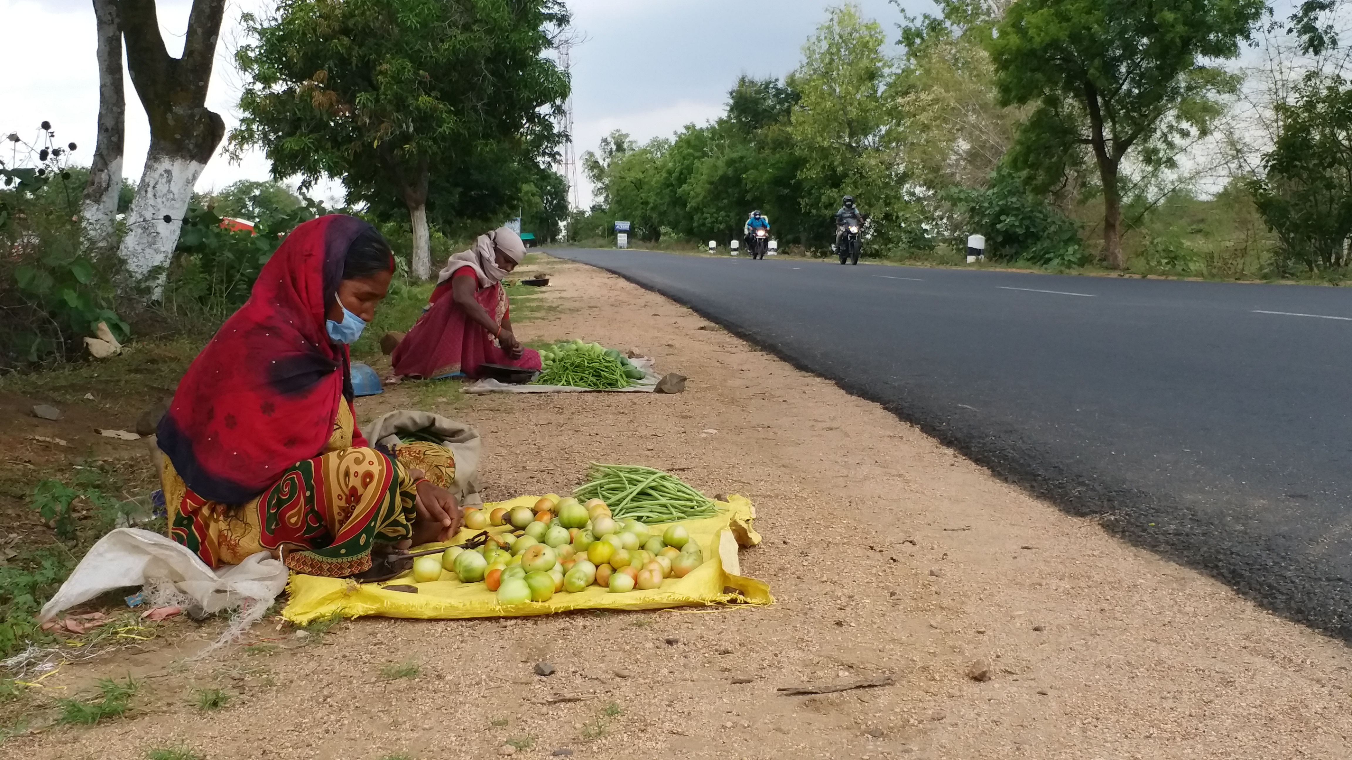 farmers with vegitavble shop