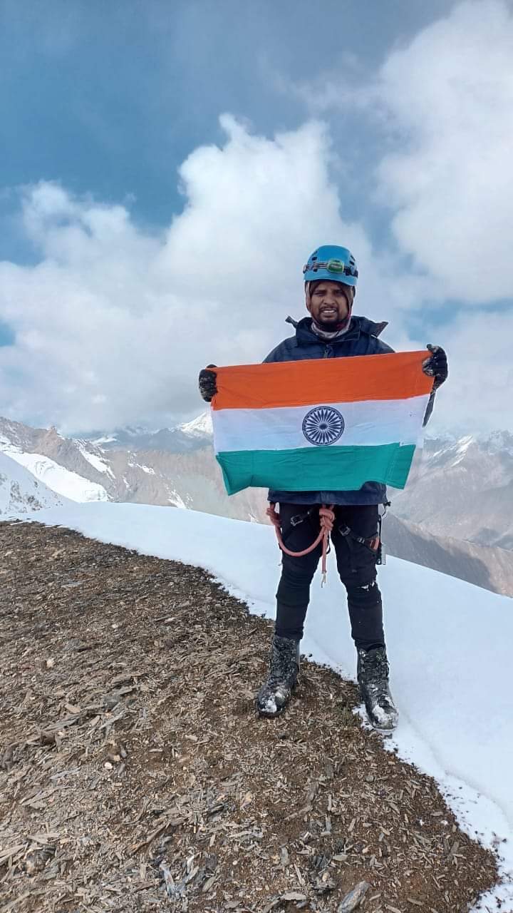 MP Mountaineer Neeraj Dehria