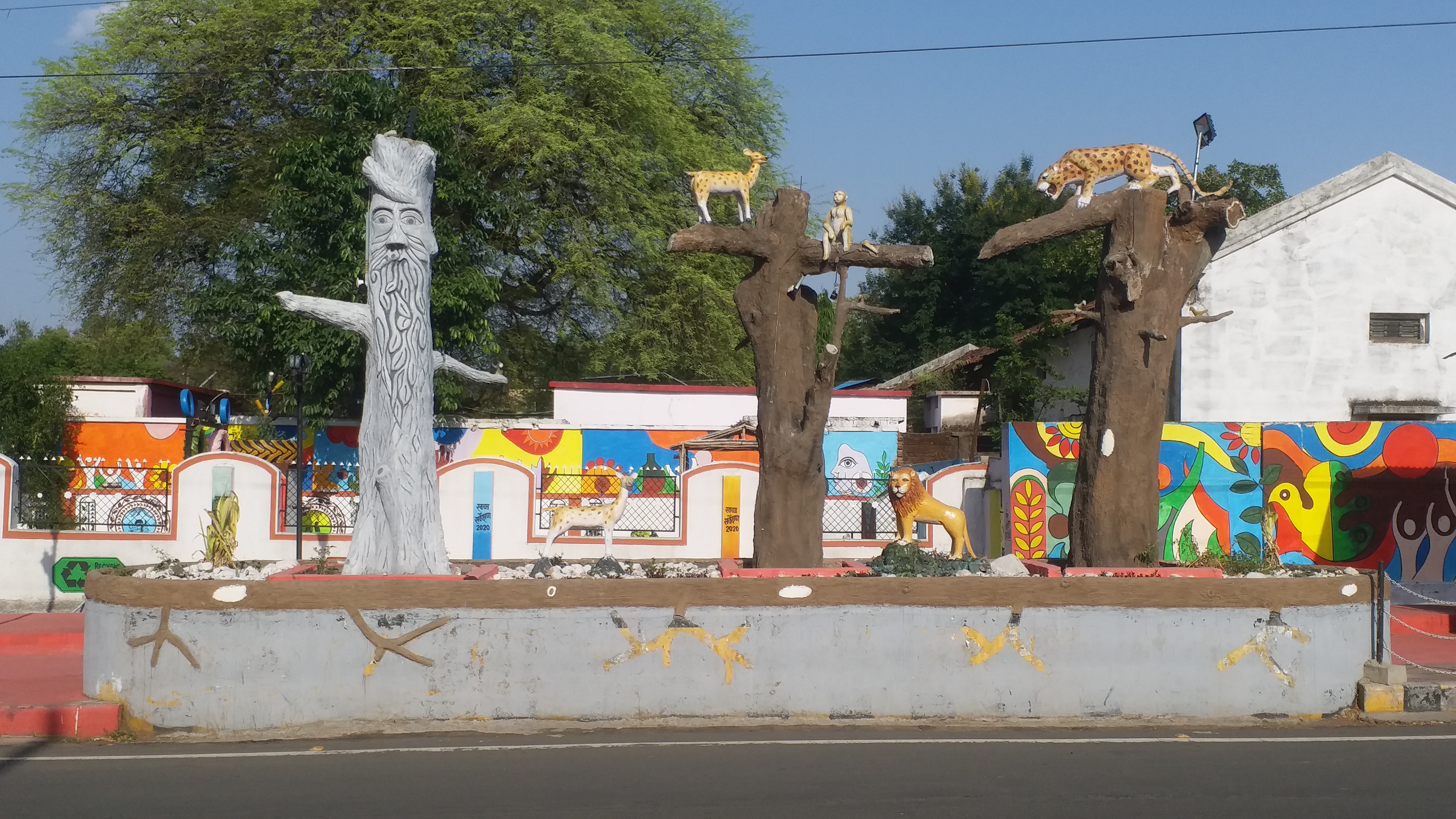 exhibition of wildlife on Collectorate Road