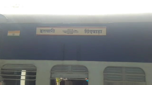 Chhindwara to Lucknow train