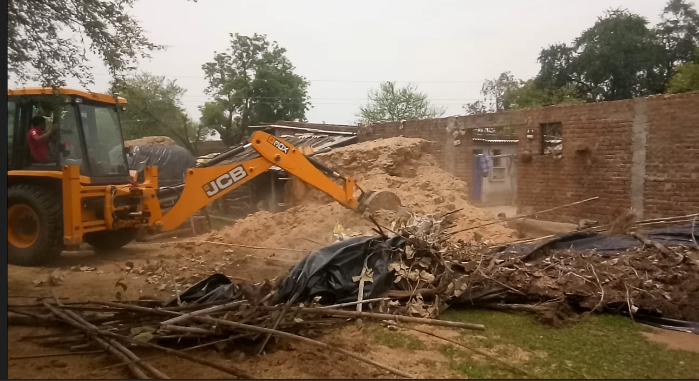 Encroachment removed from the temple i