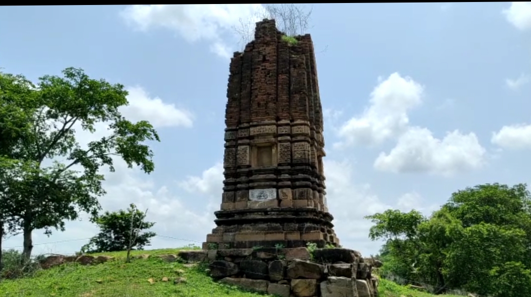 Temple bastion