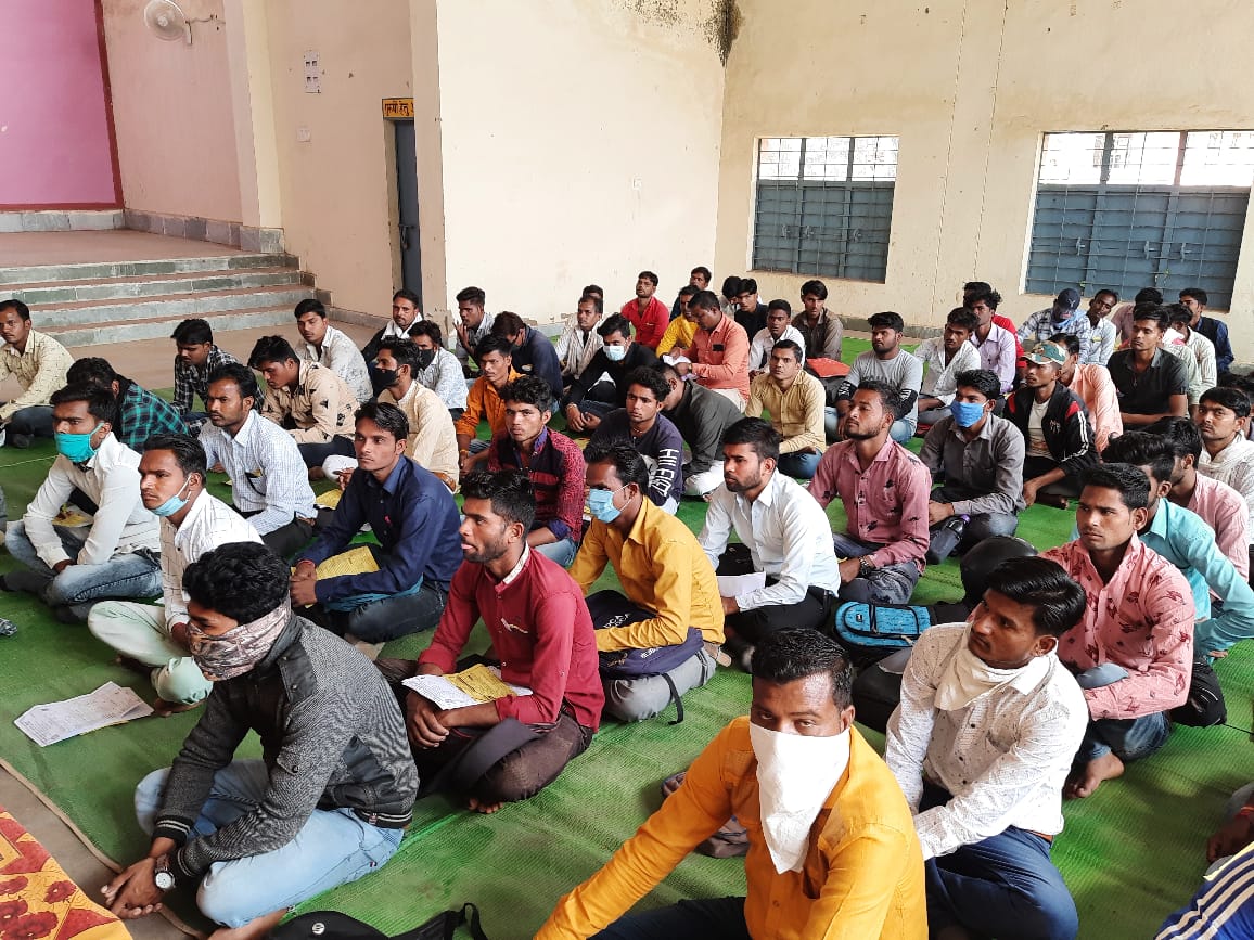 Camp organized to give employment to youth in jabera damoh