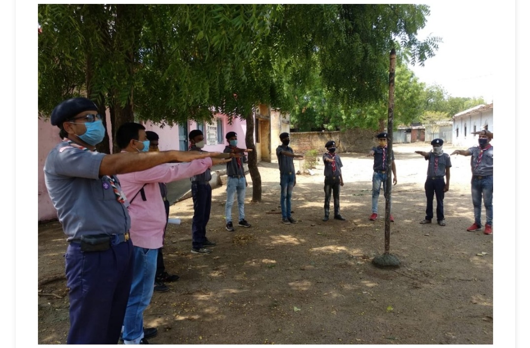 participants taking oath of enviroment safety