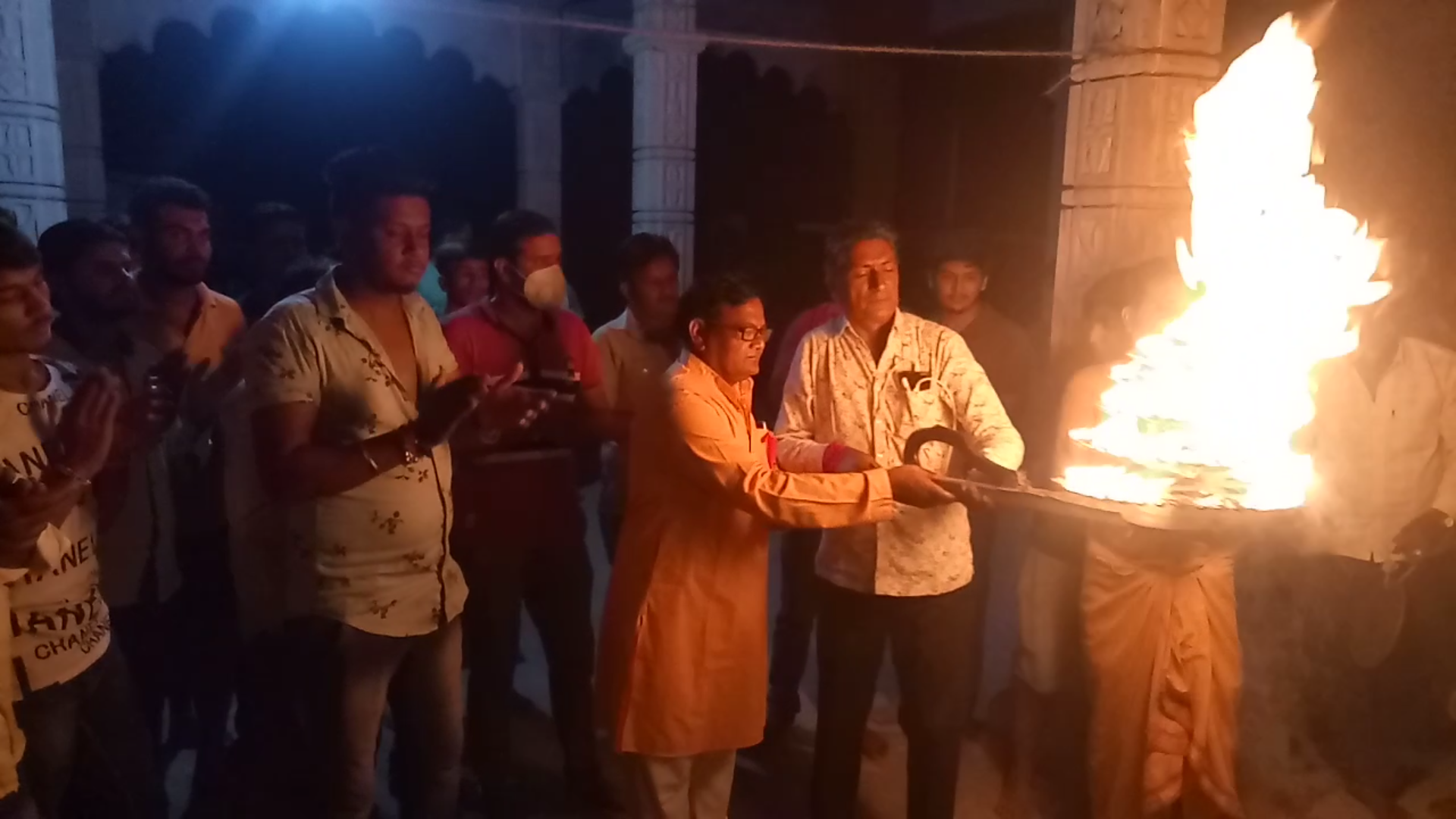 Mahaarti of Ramlala with 108 lamps in dewas