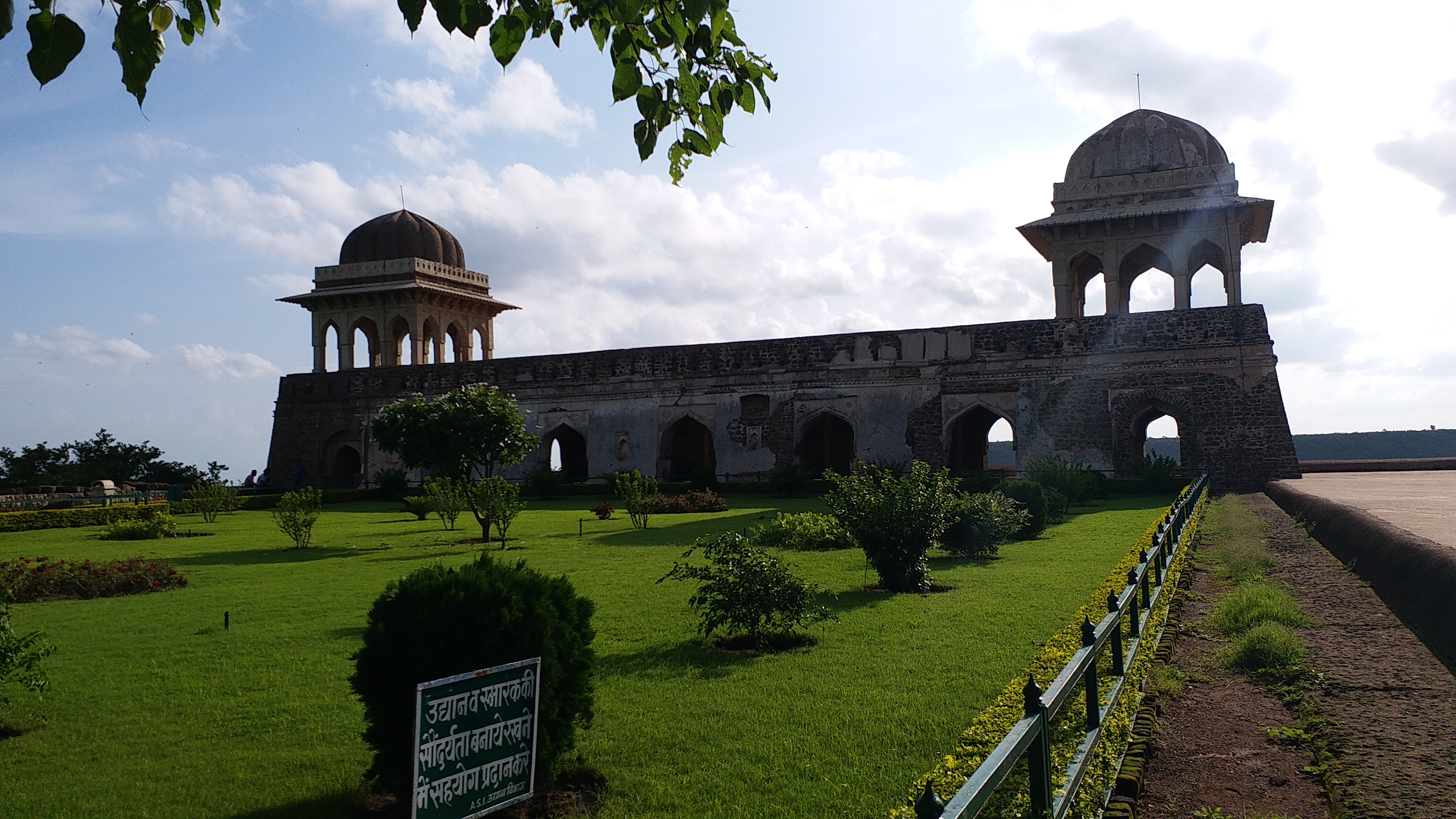 Tourists reaching Mandu after lockdown