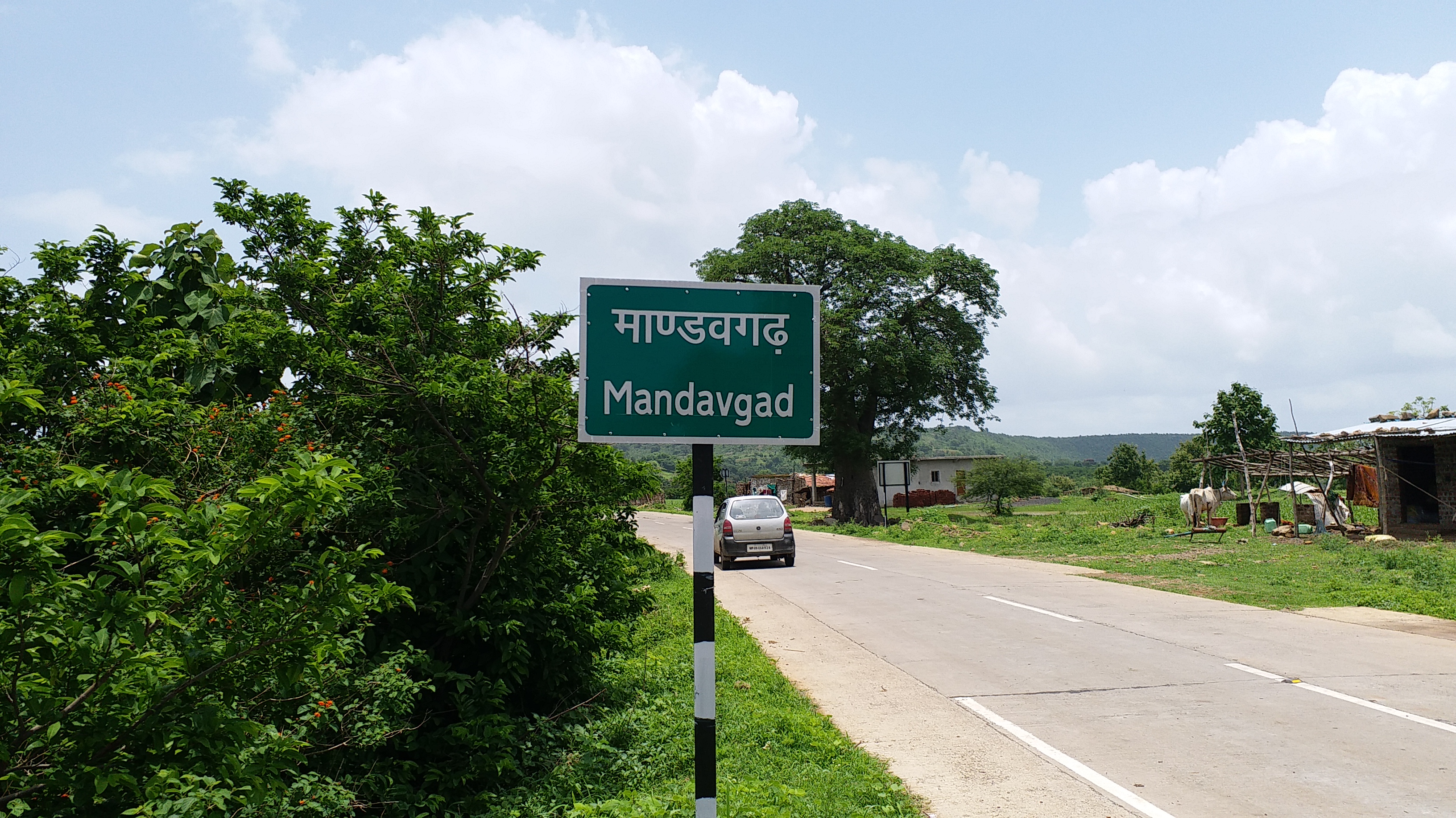 Tourists reaching Mandu after lockdown