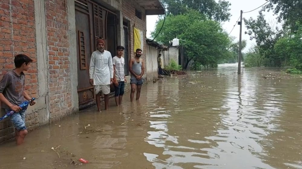 Rain Red Alert in Guna