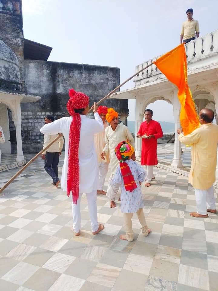 guna Jaivardhan hoisted flag raghogarh royal family