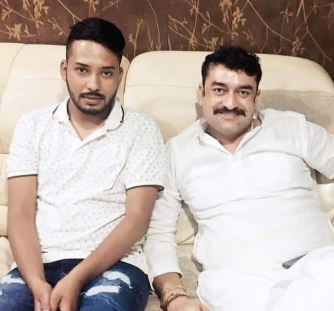 Photo of accused with BJP leader Puneet alias Pappan Sharma