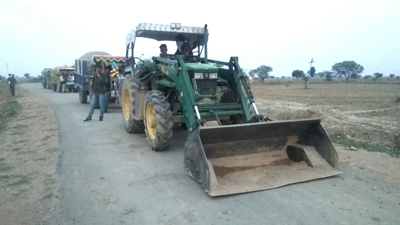 10 trolleys 6 tractor loader vehicles seized