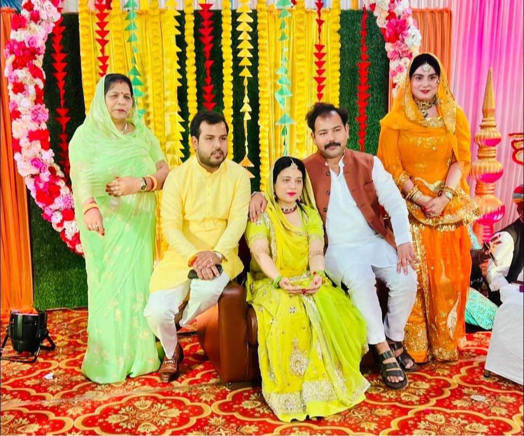 Family of Union Minister Tomar