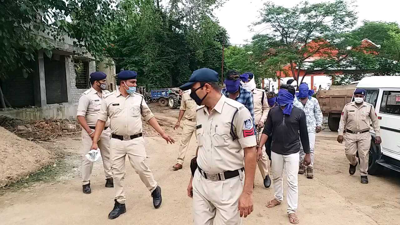 Police arrested four accused in Harda murder case and sent them to jail