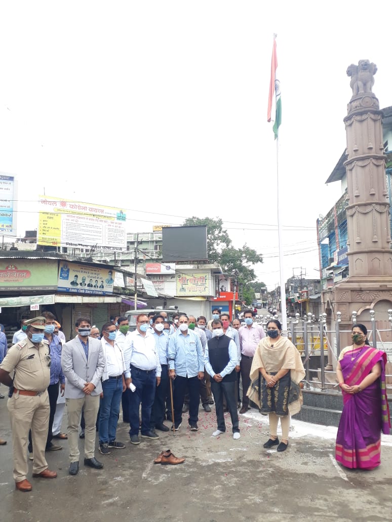 Flag hoisting at several places in Itarsi