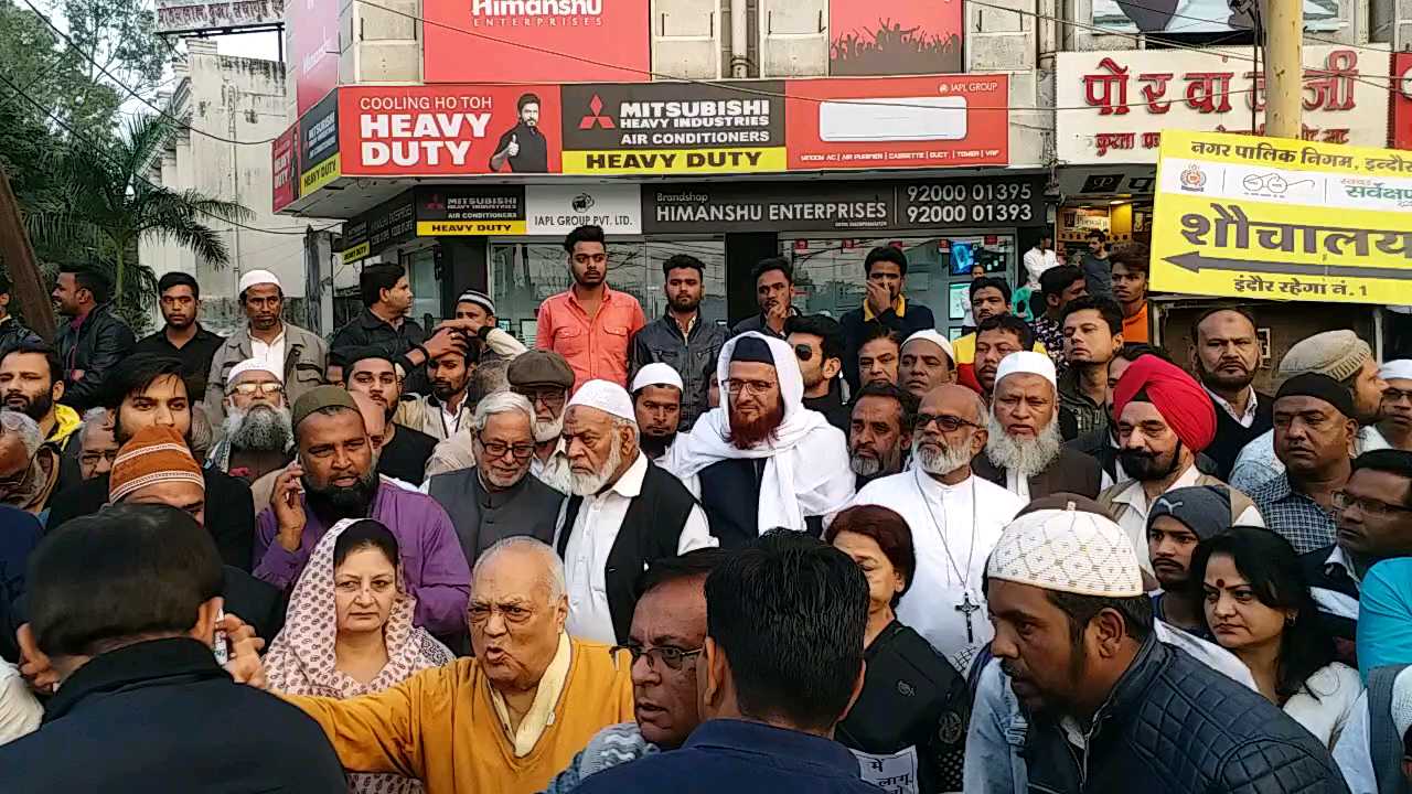 protest against cab in indore