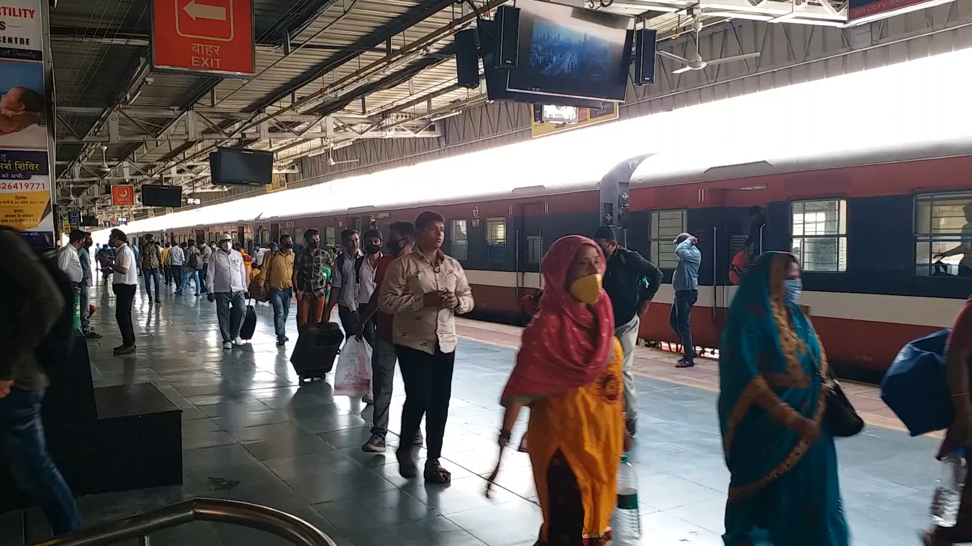 number of passengers is increasing at the railway station