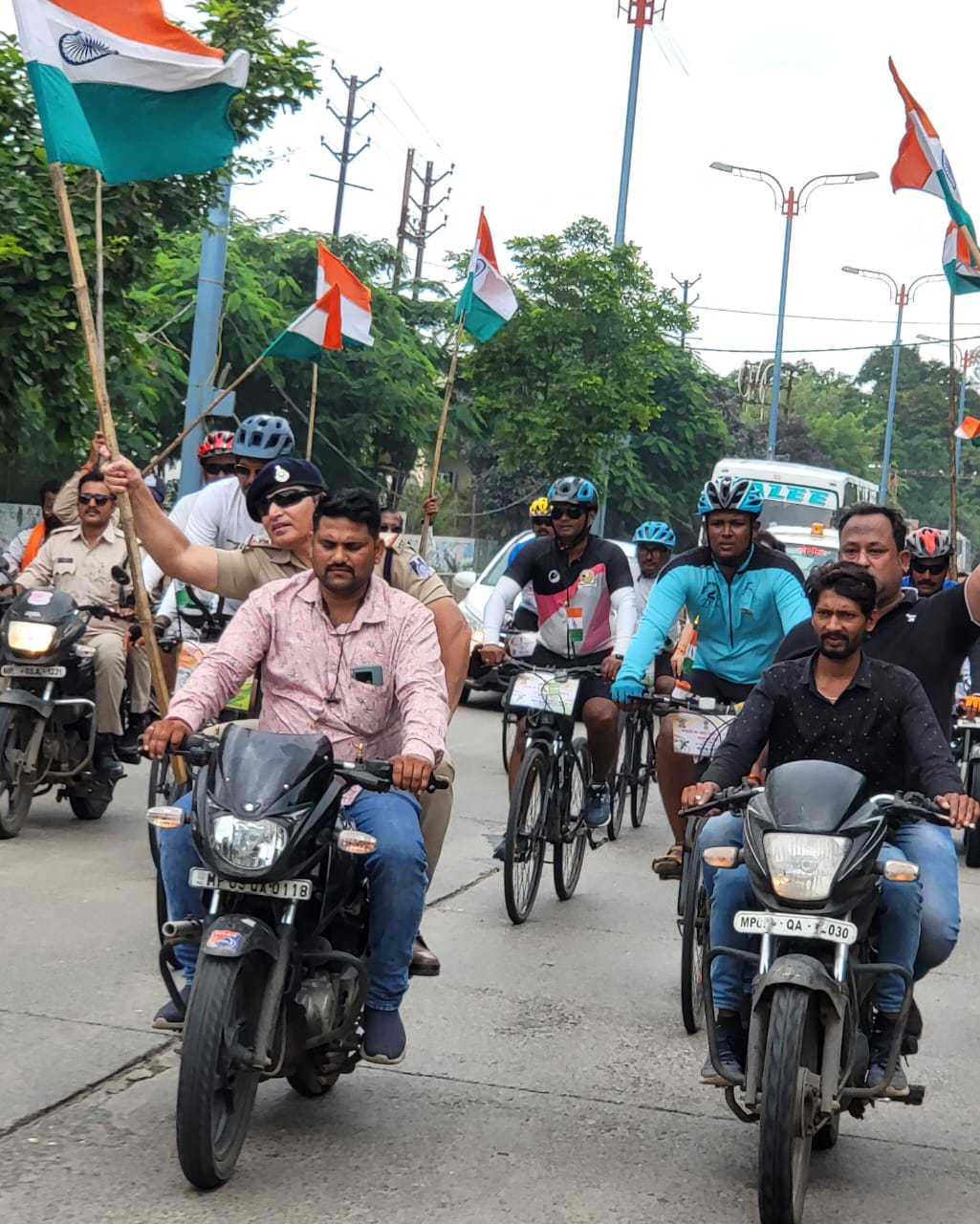 Satna Police tricolor bike rally