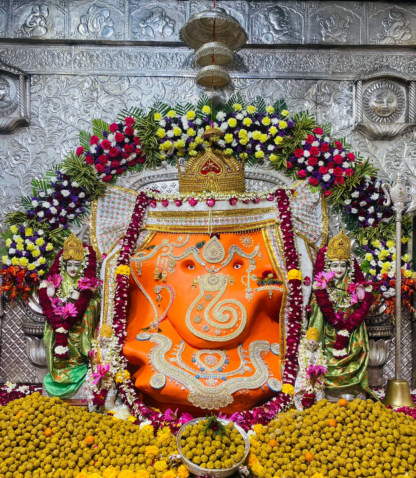 Khajrana Ganesh will wear jewelery worth three crores today