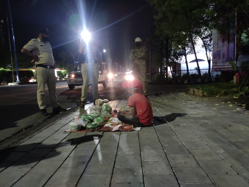 child who is selling in Indore