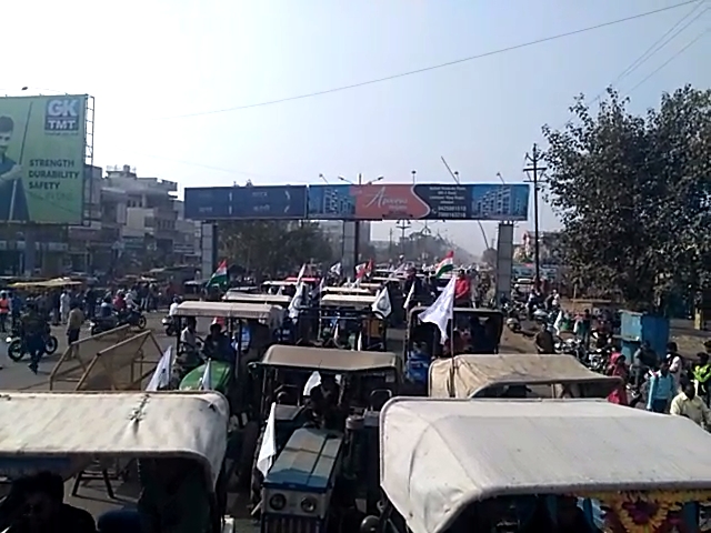 The huge tractor rally came out in Jabalpur