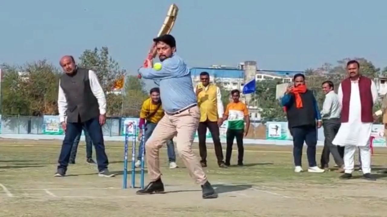 Anurag Thakur batting