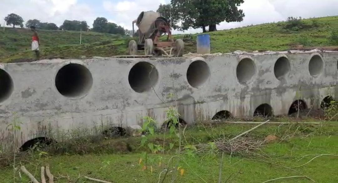 New bridge built over a dilapidated bridge