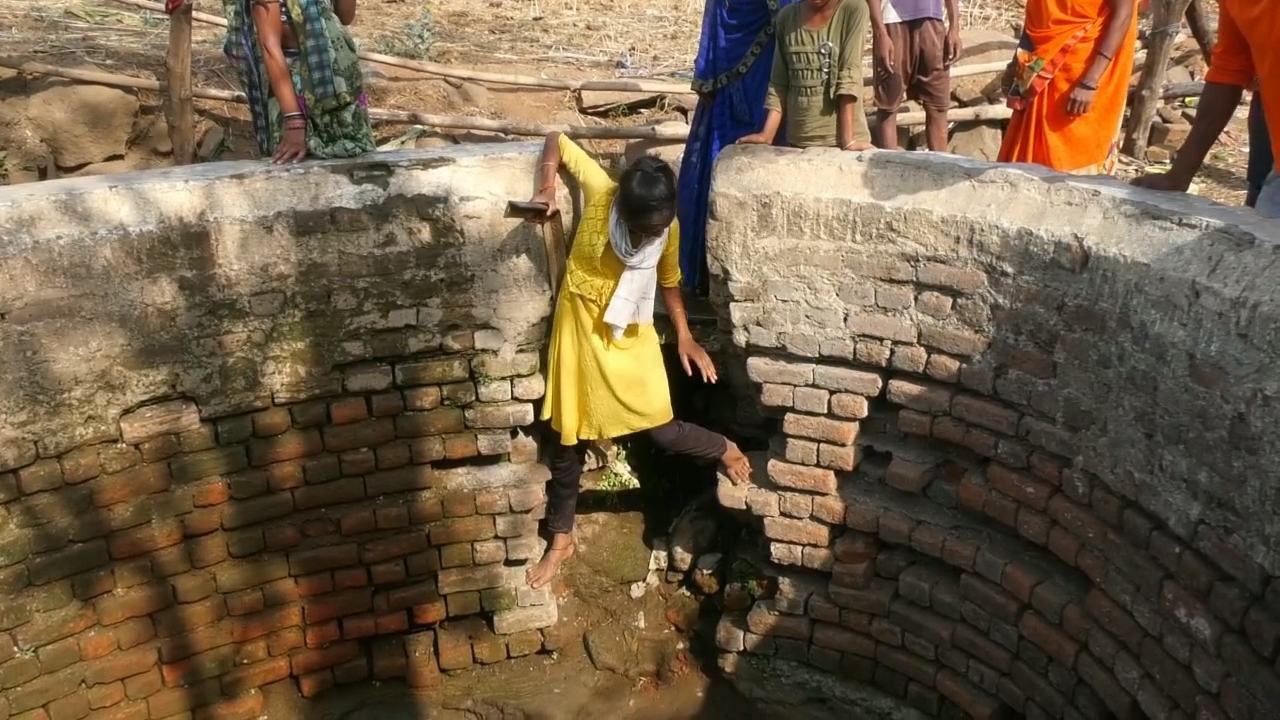 water crisis in jabalpur tribal village