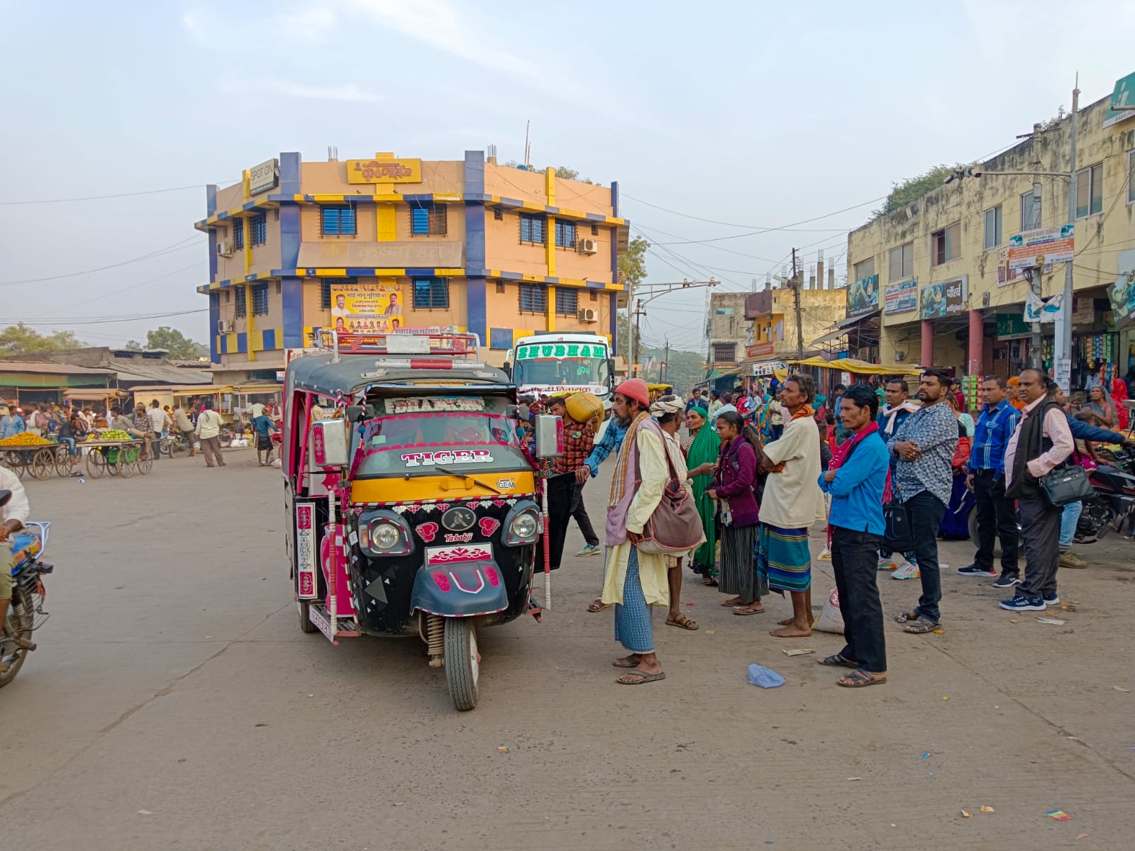 jhabua bus stand many buses not operational