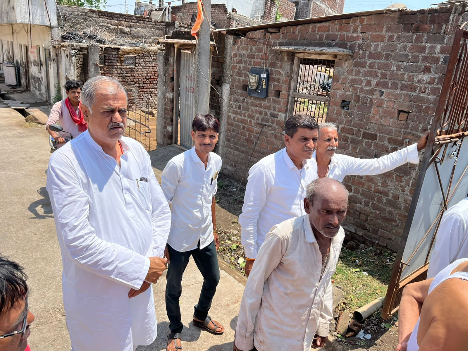 Khargone MLA Ravi Joshi inspected