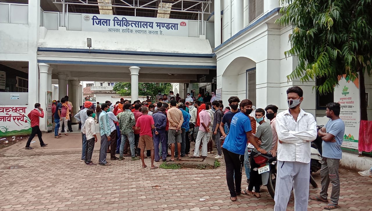 Madhya Pradesh's Mandla  NSUI office-bearer shot dead  National Students' Union of India  Sonu Parochia  മധ്യപ്രദേശ്  മണ്ട്‌ല  NSUI  എൻഎസ്‌യുഐ  വെടിയേറ്റ് മരിച്ചു