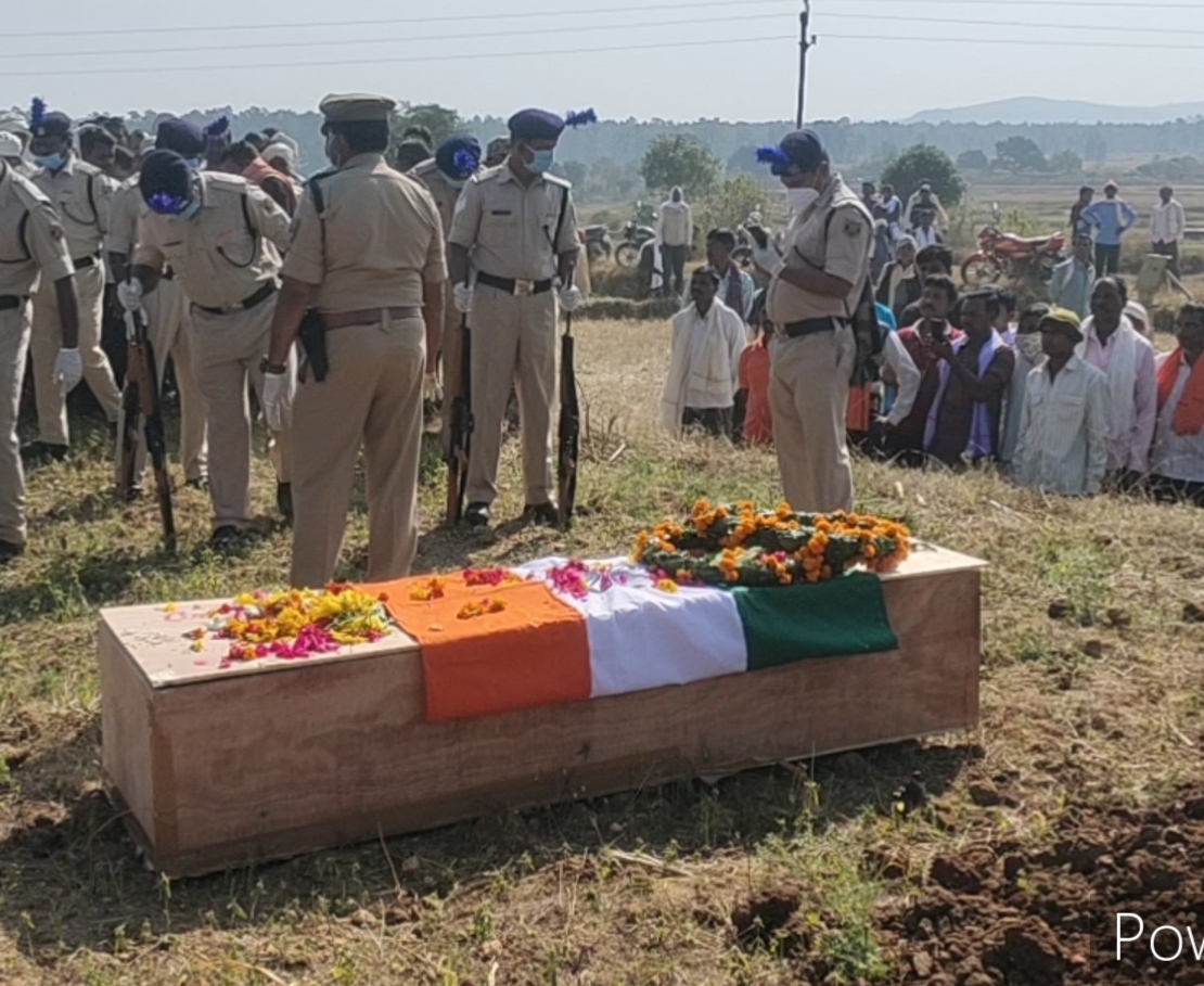 martyr-sandeep-was-cremated-with-state-honors-at-mandla