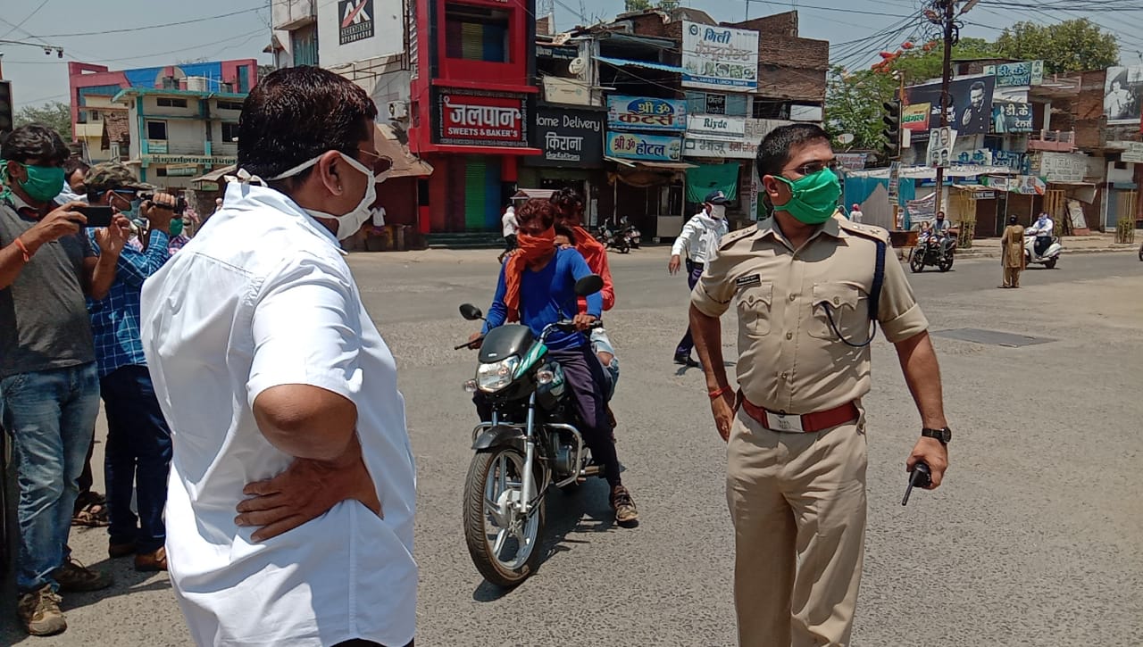 Police action on violator of lockdown, caught 22 vehicles, fine of 7 thousand in mandla