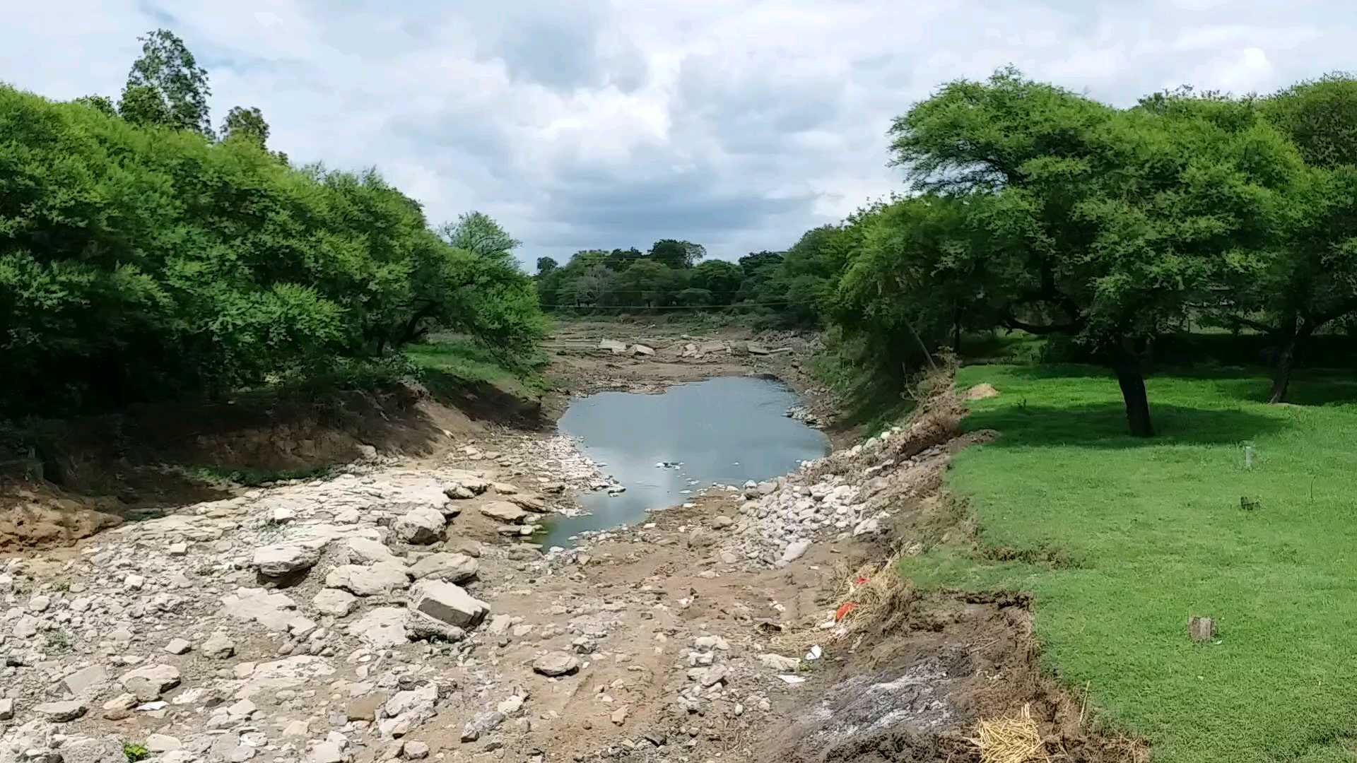 Negligence of mandsaur administration before rain