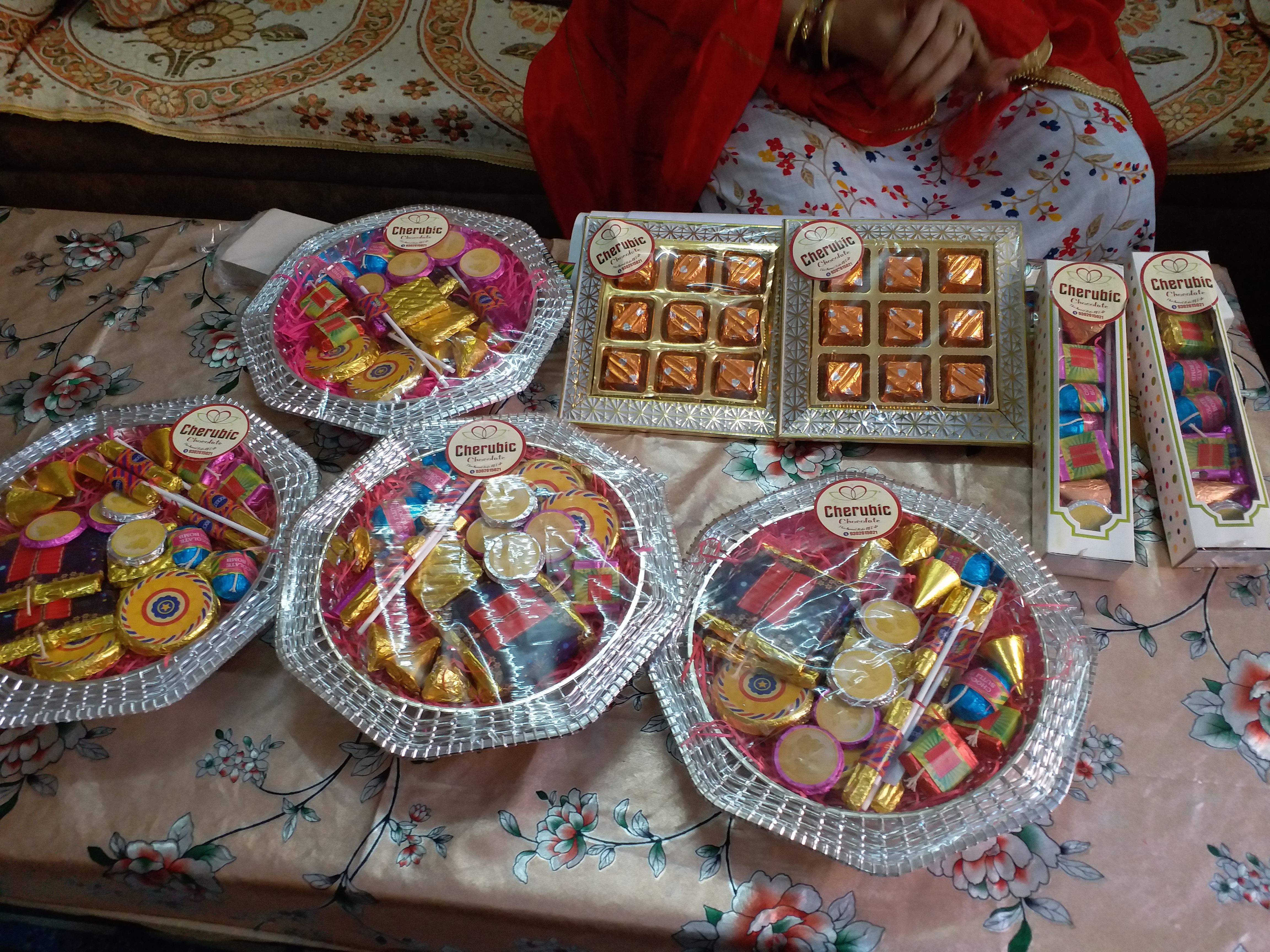 Farhana Khan of Morena made chocolate crackers for Diwali