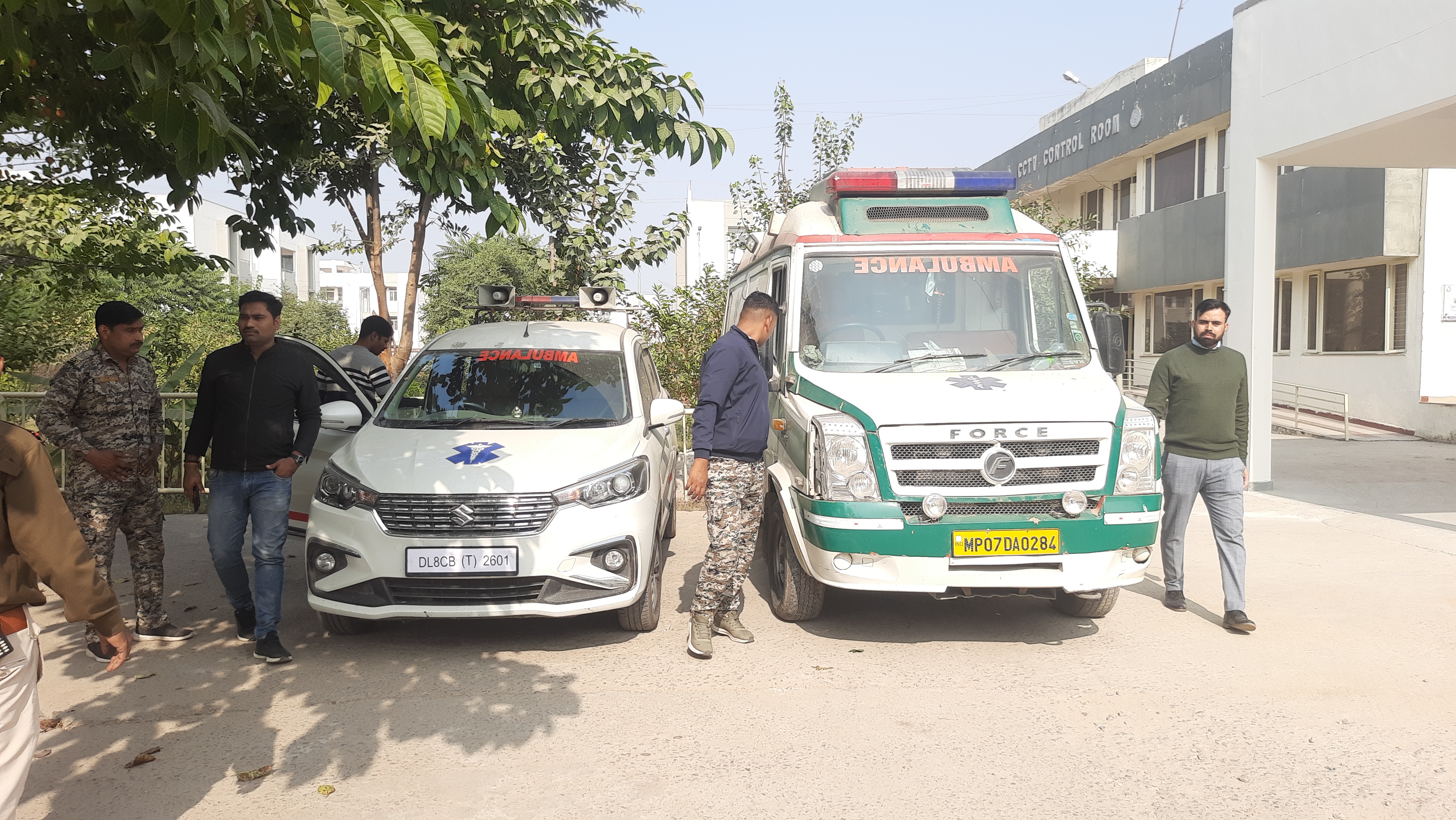 Smuggling by making car as ambulance